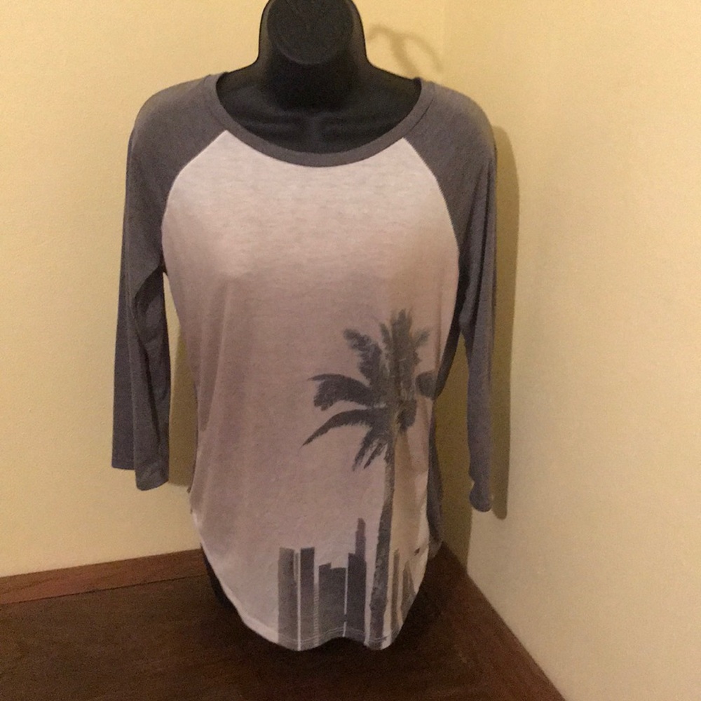 AE baseball tee